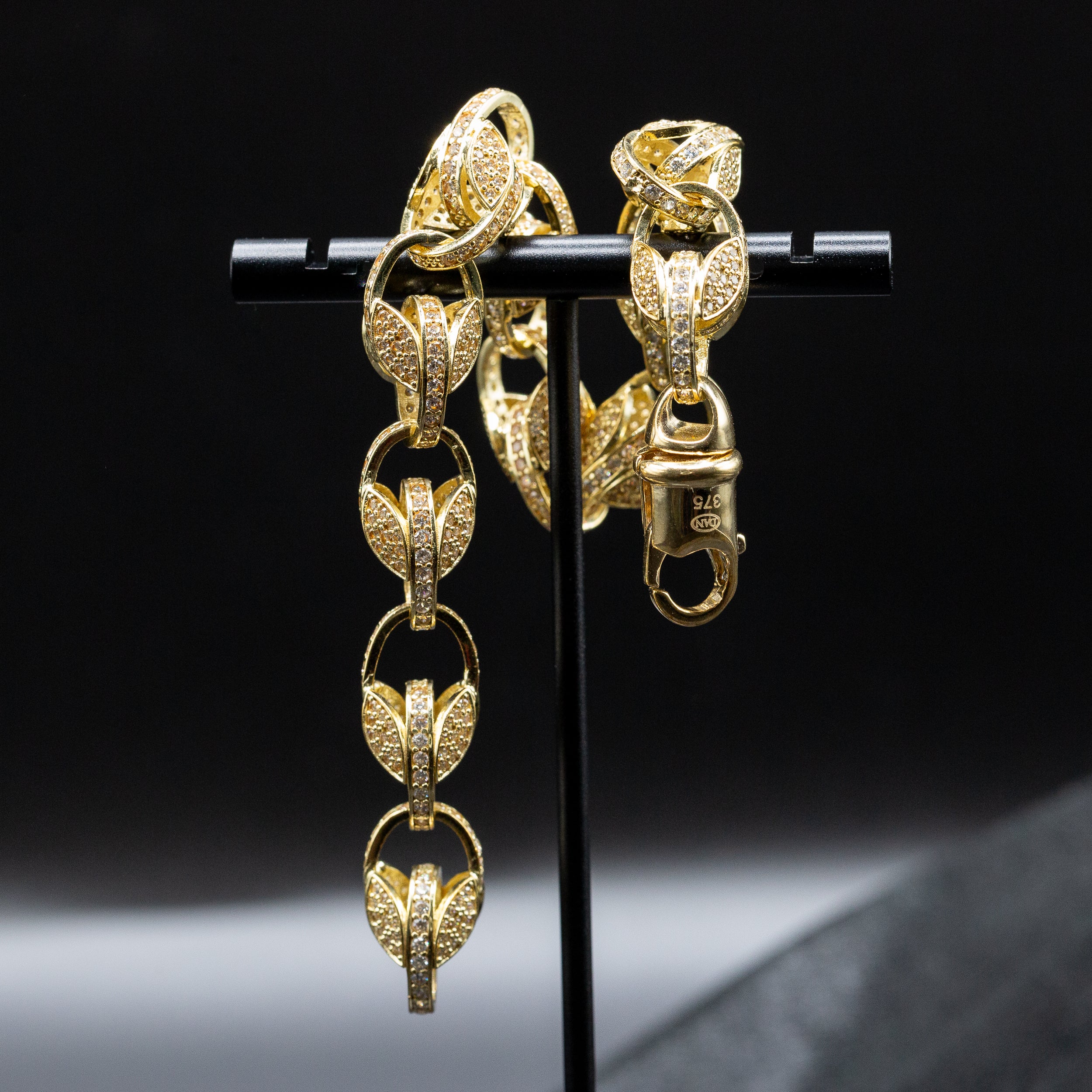 9ct Solid Gold CZ Tulip Bracelet - Image 3